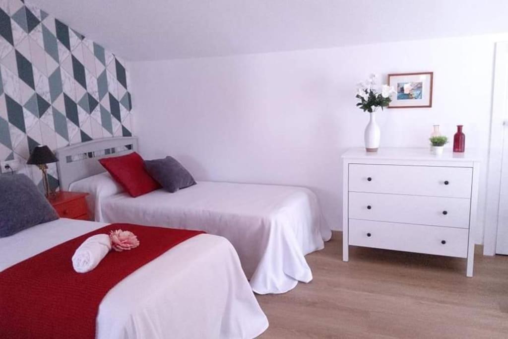 Love Rent4 Malaga Yolamar เบนัลมาเดนา ภายนอก รูปภาพ