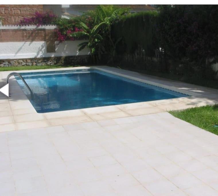 Love Rent4 Malaga Yolamar เบนัลมาเดนา ภายนอก รูปภาพ