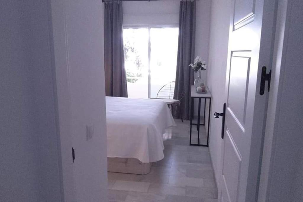 Love Rent4 Malaga Yolamar เบนัลมาเดนา ภายนอก รูปภาพ
